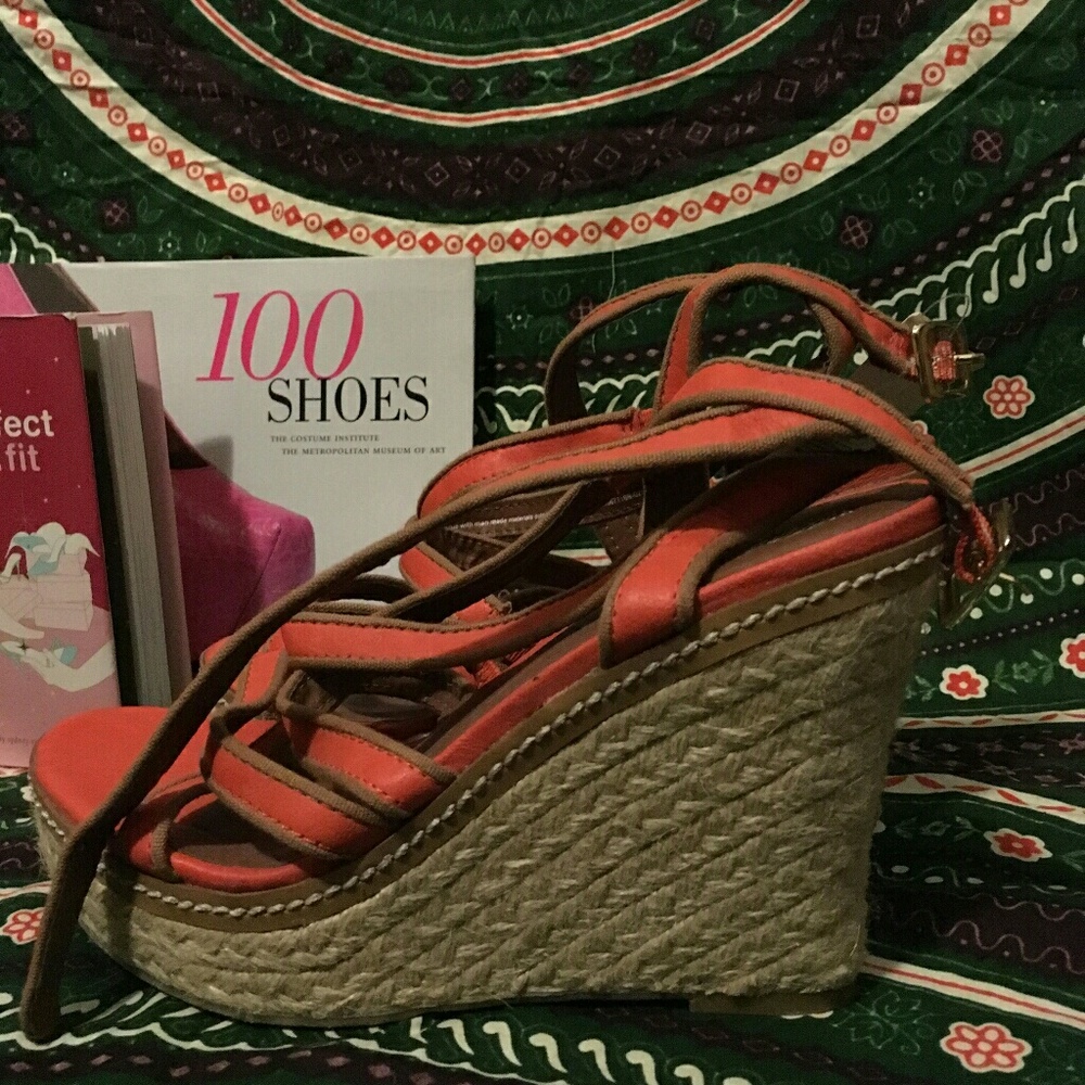 Shoes - Picture 2 of 3